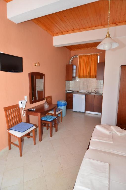 Avra Apartments Limenaria  Ruang foto