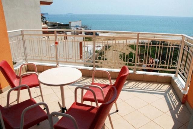 Avra Apartments Limenaria  Ruang foto
